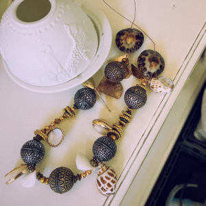 Sautoir Coquillages d’Asie