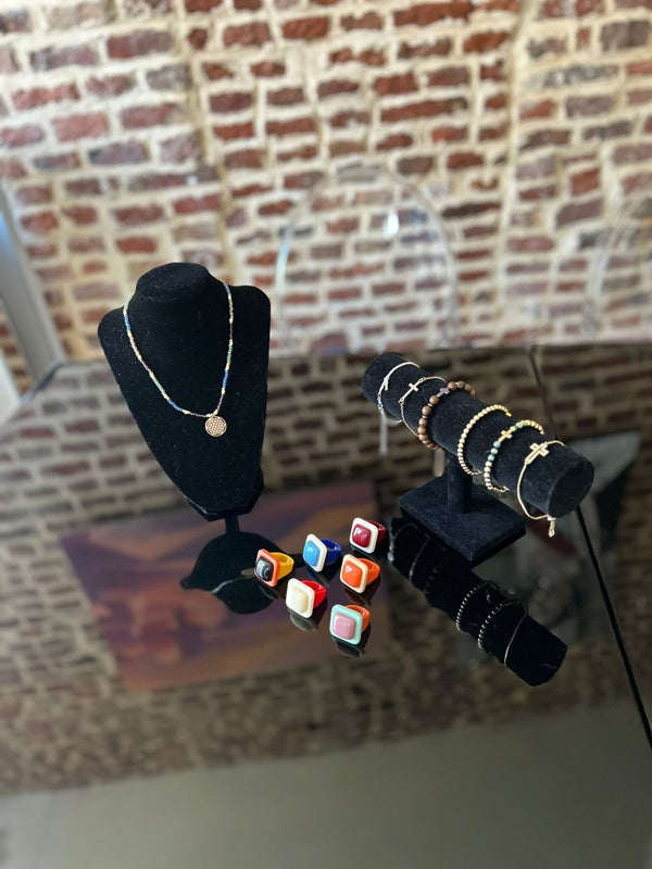 Bague Pop Art. Six modèles. Différents coloris