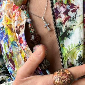 Croix en argent massif et topazes – style gothique revisité AMOREPIATTU