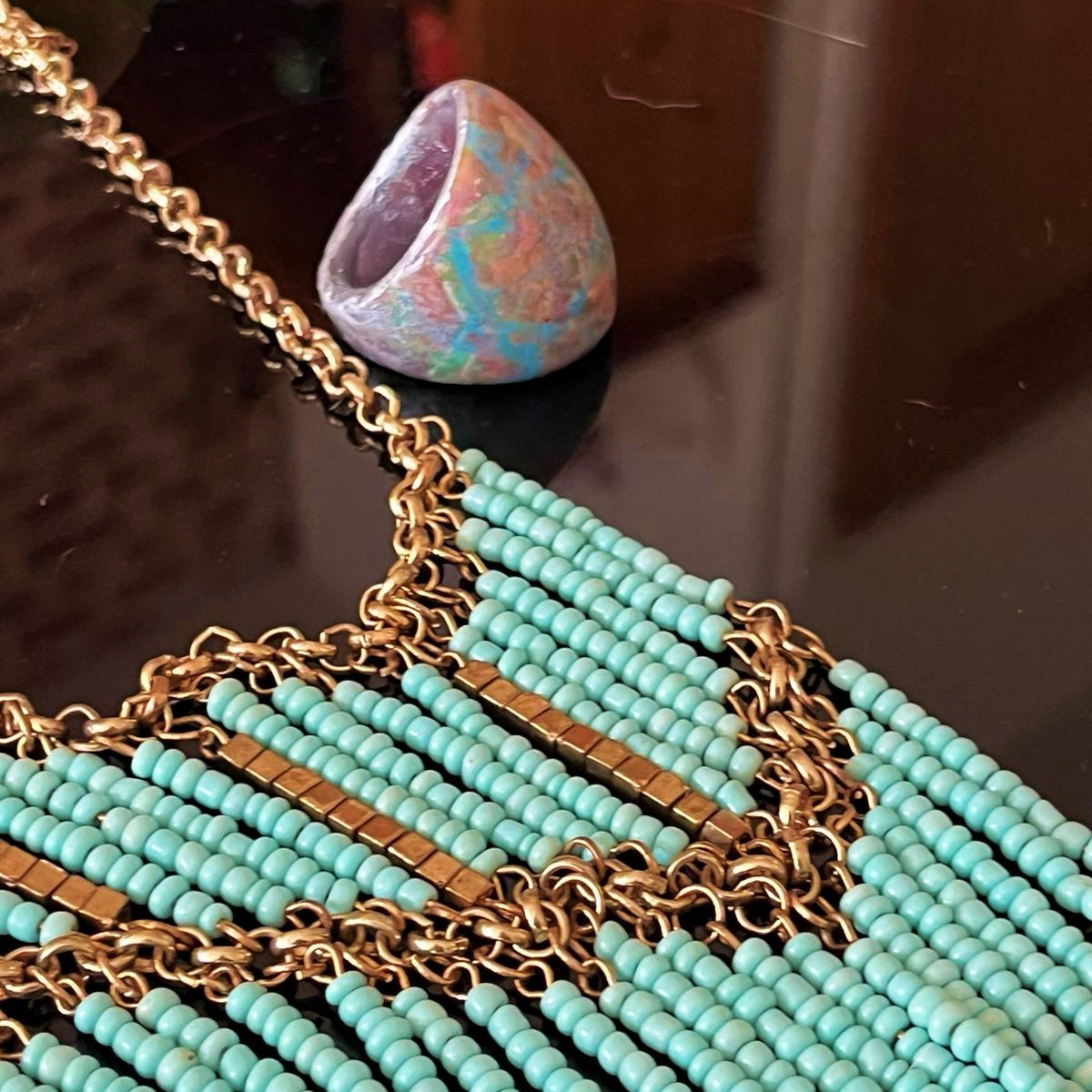 Collier Plastron Turquoise et Laiton – Résonance Azur – Image 6