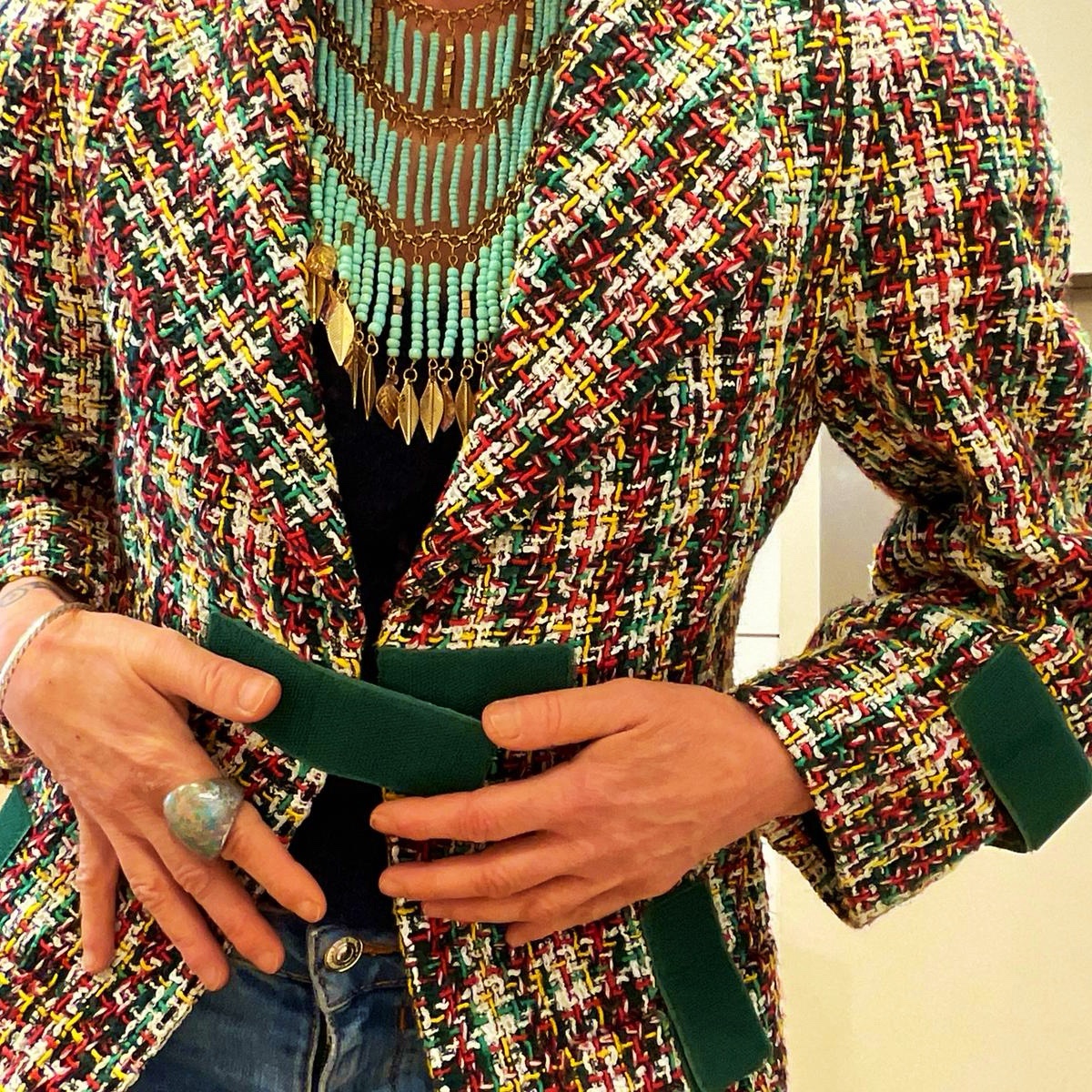 Collier Plastron Turquoise et Laiton – Résonance Azur – Image 8