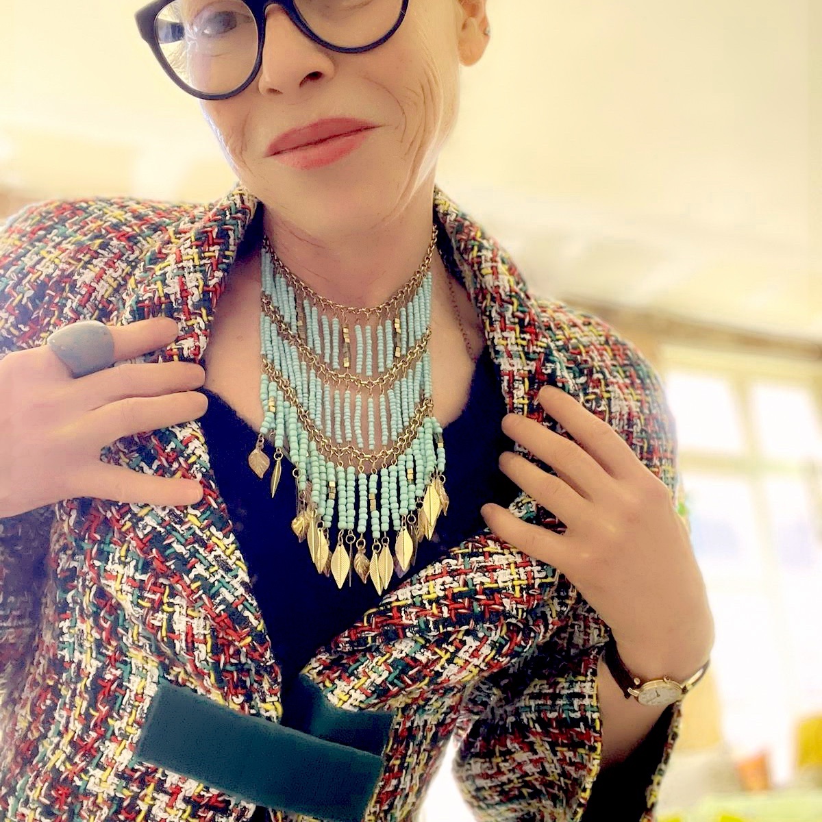 Collier Plastron Turquoise et Laiton – Résonance Azur – Image 3