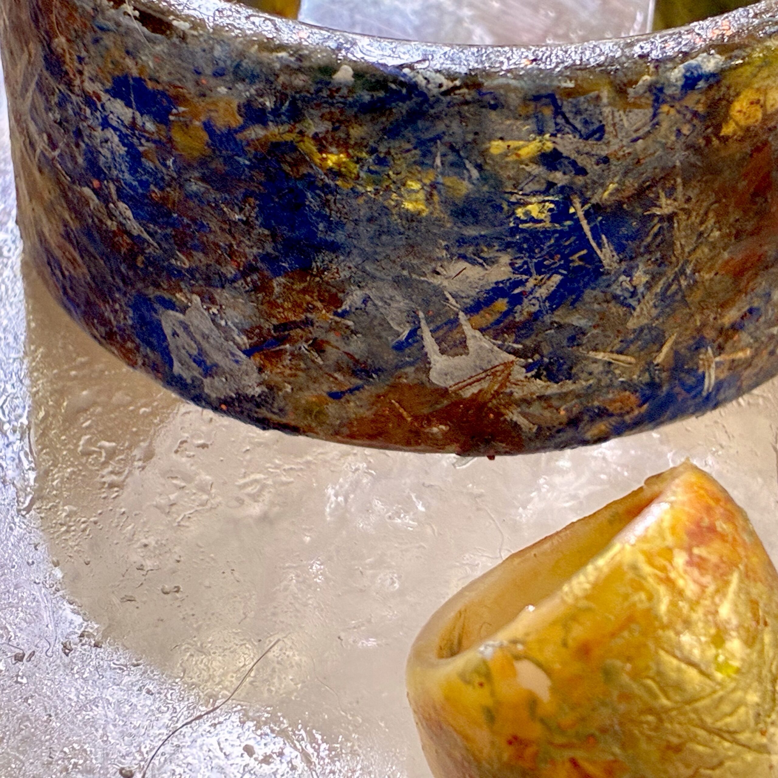 Bracelet manchette Strate Nocturne. Travail d'acrylique - Pièce unique – Image 11