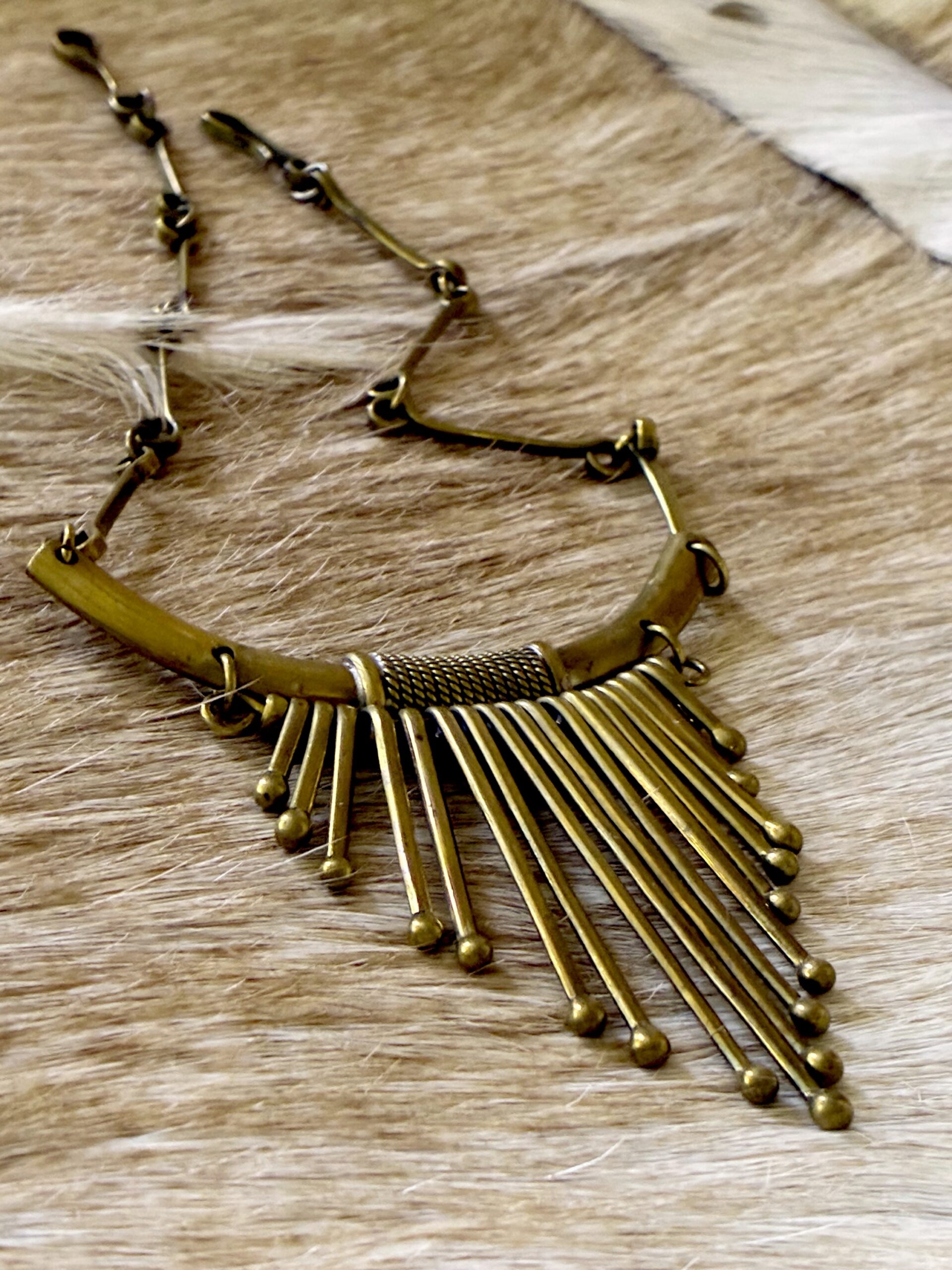 Collier Choker sculptural. Vintage années 70. Sculptural et Solaire. – Image 7