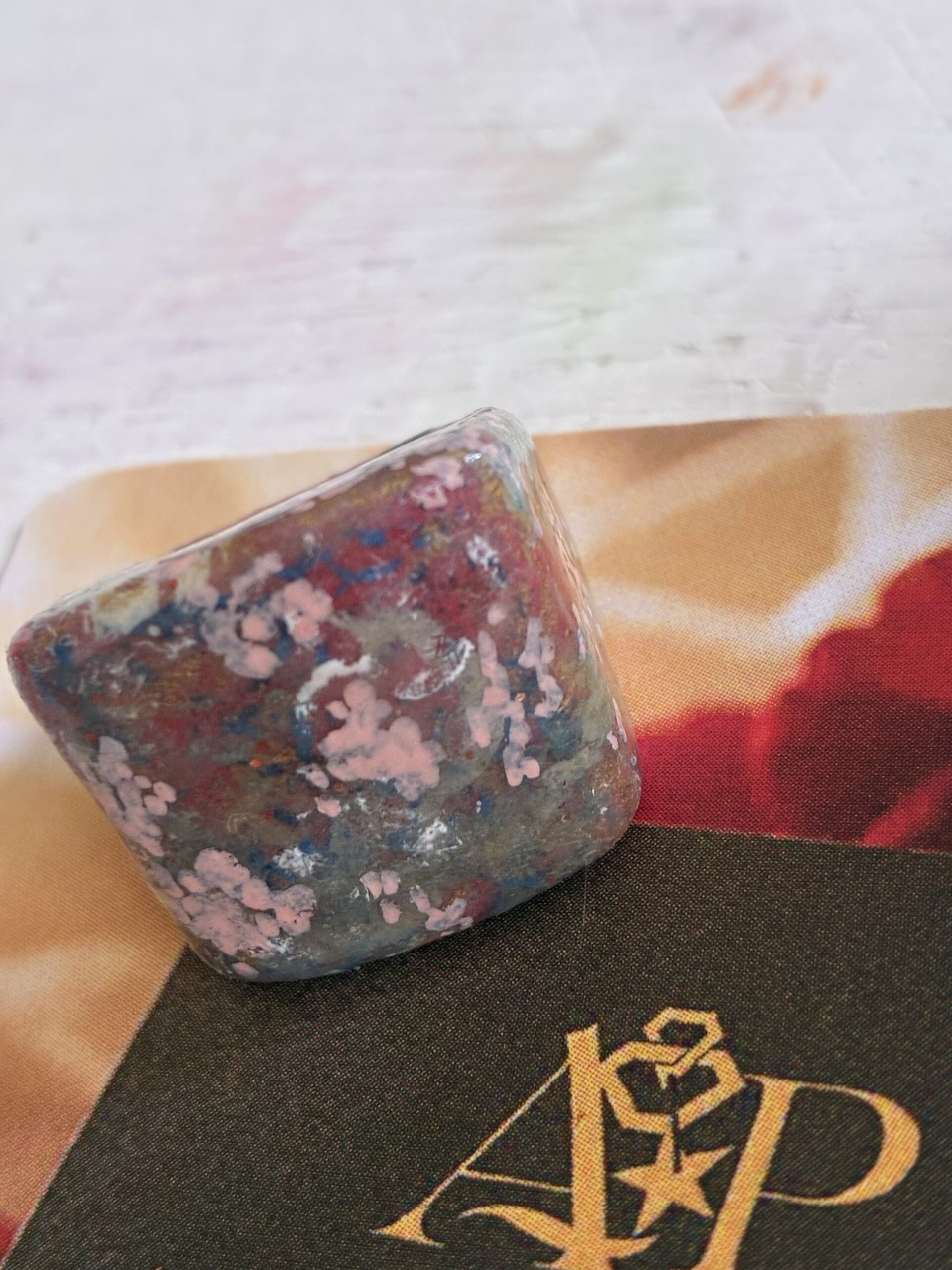 Bague Sakura Nomade. Collection Mémoires d’Acrylique